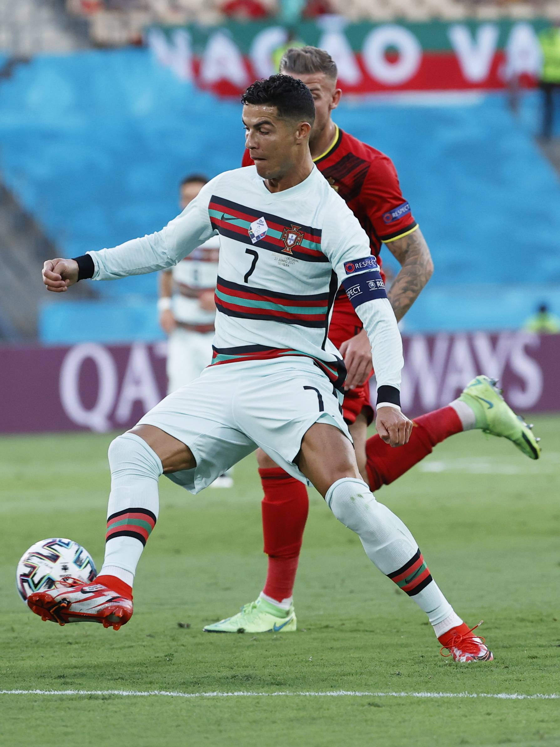 比利时队在欧洲赛场上大放异彩,轻松晋级的简单介绍 比利时队在欧洲赛场上大放异彩,轻松晋级的简单介绍