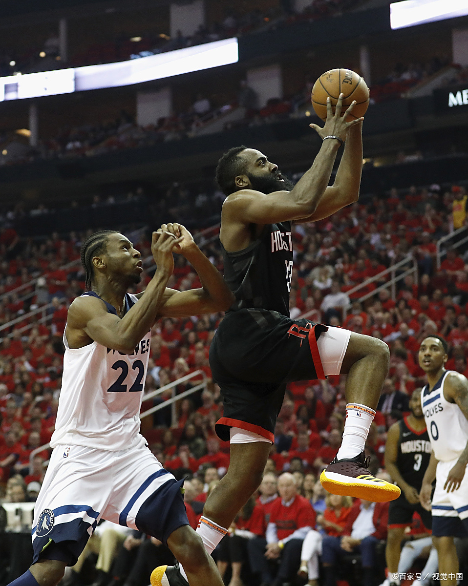 九游新闻-NBA常规赛剧情渐入佳境，各队球员表现抢眼的简单介绍