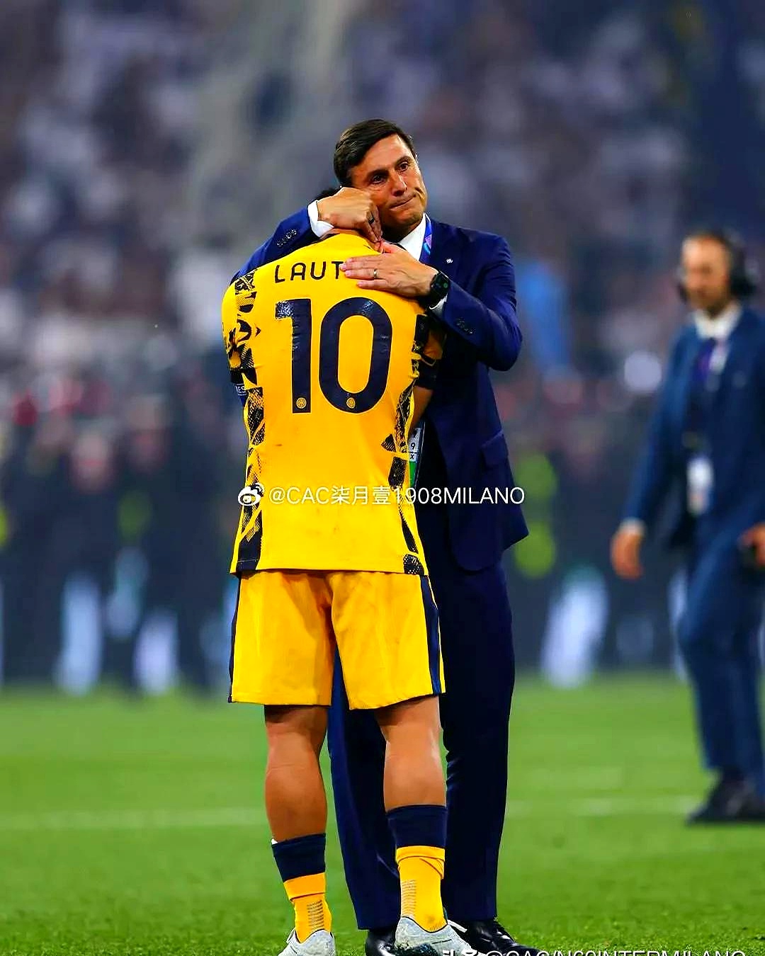 九游注册-安格斯客场击败里尔,取得关键三分