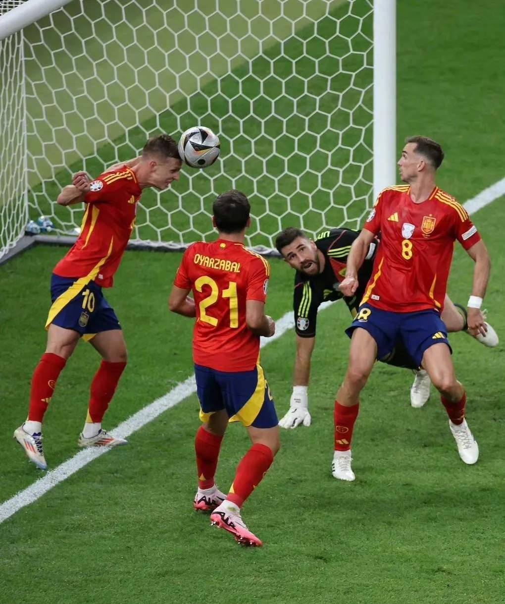 九游中国官网-瓦伦西亚力挫对手,赢得激动人心比赛