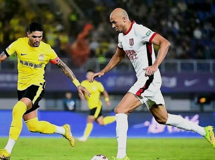 国安客场平局中超领头羊之争激烈 国安客场平局中超领头羊之争激烈