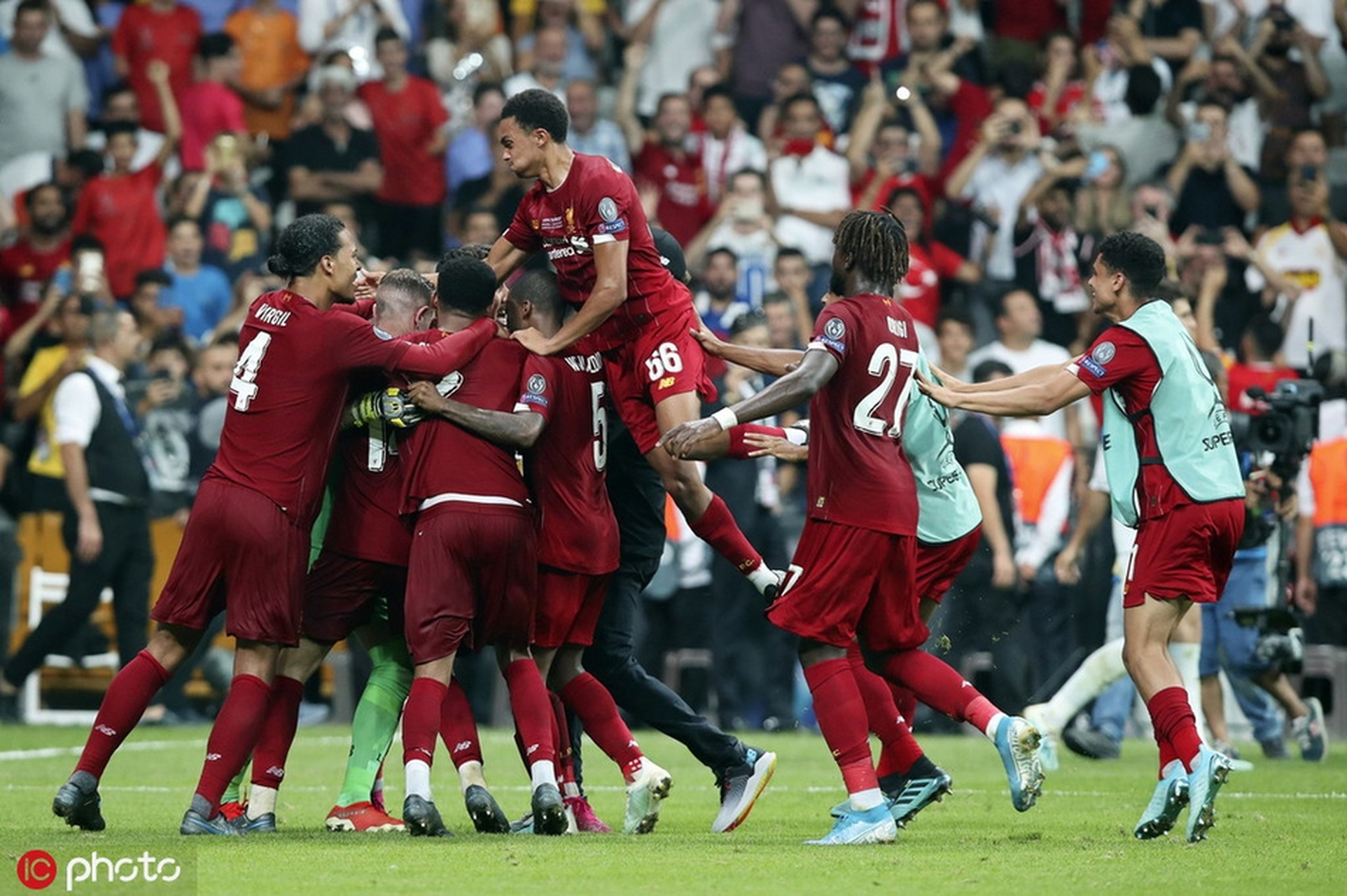 九游官方登录入口-利物浦备战欧国联比赛，士气高涨